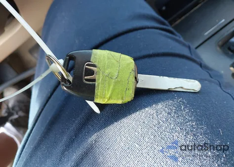 2005 Honda Accord 2.4 Lx z USA, uszkodzony, nr VIN 1HGCM56485A125209